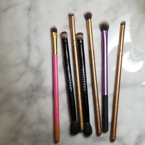 Makeup brushes different brands